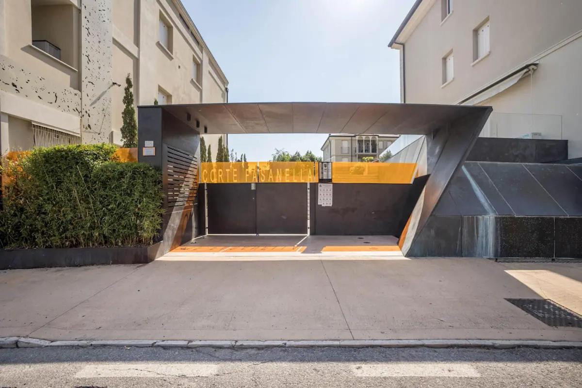 Madeleine Apartment Тосколано Мадерно Екстериор снимка